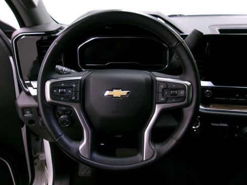 Certified 2025 Chevrolet Silverado 1500 LT w/ Work Truck Package image 5