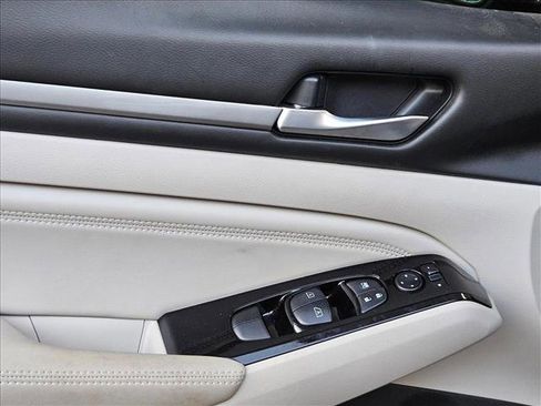 Used 2021 Nissan Altima 2.5 SL image 7