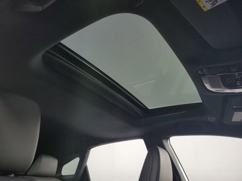 Used 2023 Lexus RX 350 Premium image 16