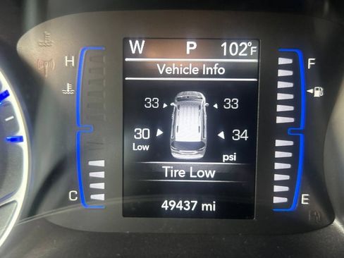 Used 2024 Chrysler Voyager LX FWD image 12