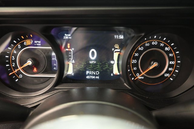 Used 2025 Jeep Wrangler Unlimited Sahara AWD/4WD image 31