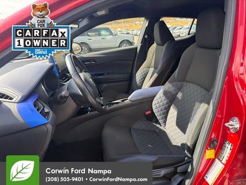 Used 2021 Toyota C-HR XLE FWD image 12