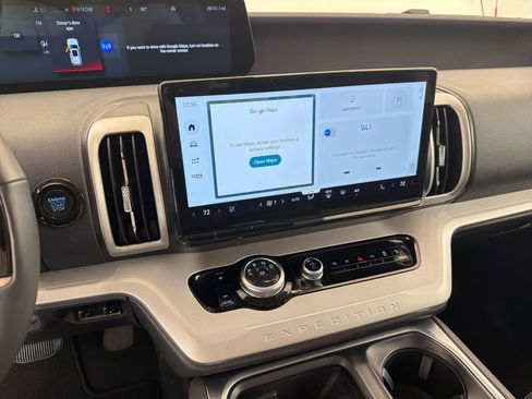 Used 2025 Ford Expedition Active image 23