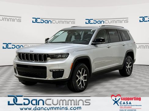 Used 2023 Jeep Grand Cherokee L Limited AWD/4WD image 1