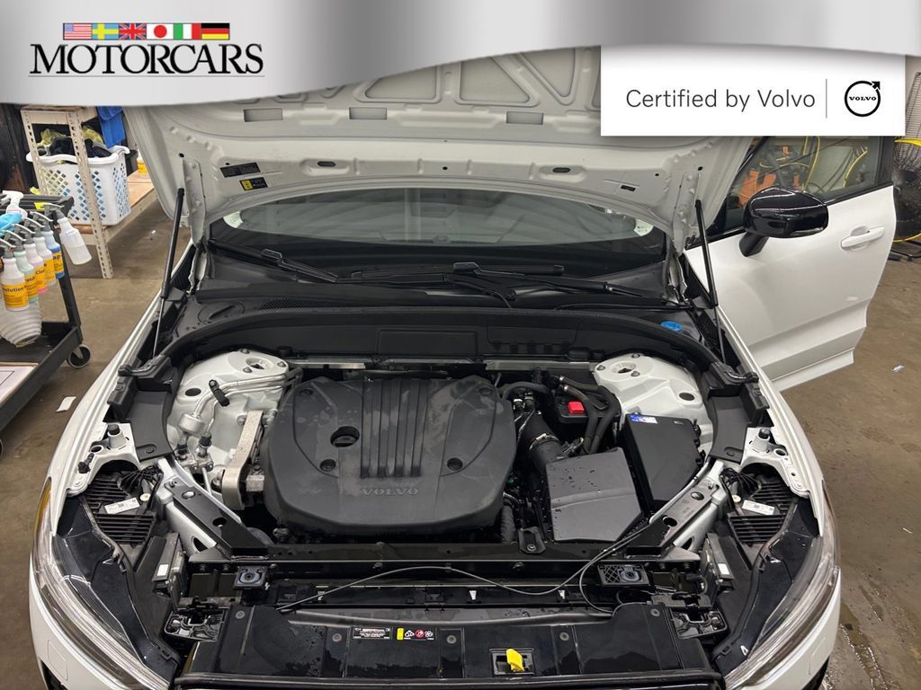 Certified 2023 Volvo XC60 B5 Plus w/ Protection Package Premier AWD/4WD image 9