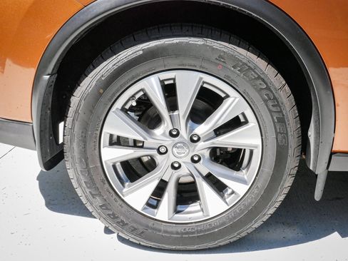 Used 2015 Nissan Murano S w/ Navigation Package AWD/4WD image 13