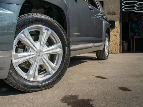 Used 2017 GMC Terrain SLE w/ Convenience Package AWD/4WD image 15