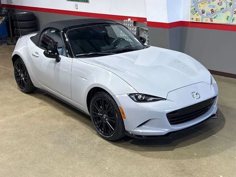 Used 2026 MAZDA MX-5 Miata Club w/ Interior Package RWD image 22