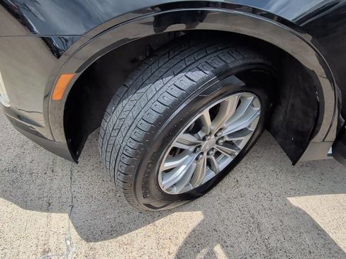 Used 2017 Cadillac XT5 Luxury w/ Driver Awareness Package FWD image 44