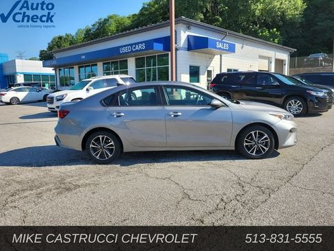 Used 2023 Kia Forte LXS FWD image 6