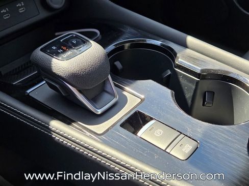 New 2026 Nissan Rogue Platinum AWD/4WD image 16