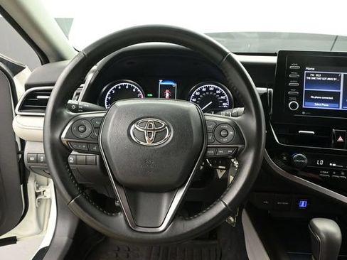 Used 2023 Toyota Camry SE FWD image 8