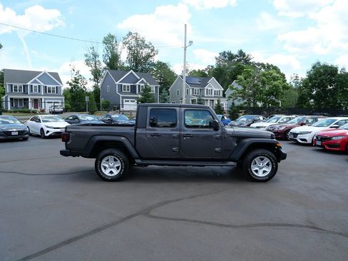 Used 2020 Jeep Gladiator Sport w/ Quick Order Package 24S AWD/4WD image 8