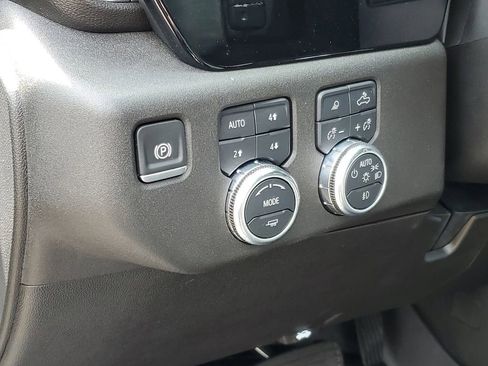 Certified 2025 GMC Sierra 1500 Elevation w/ Elevation Premium Package AWD/4WD image 11