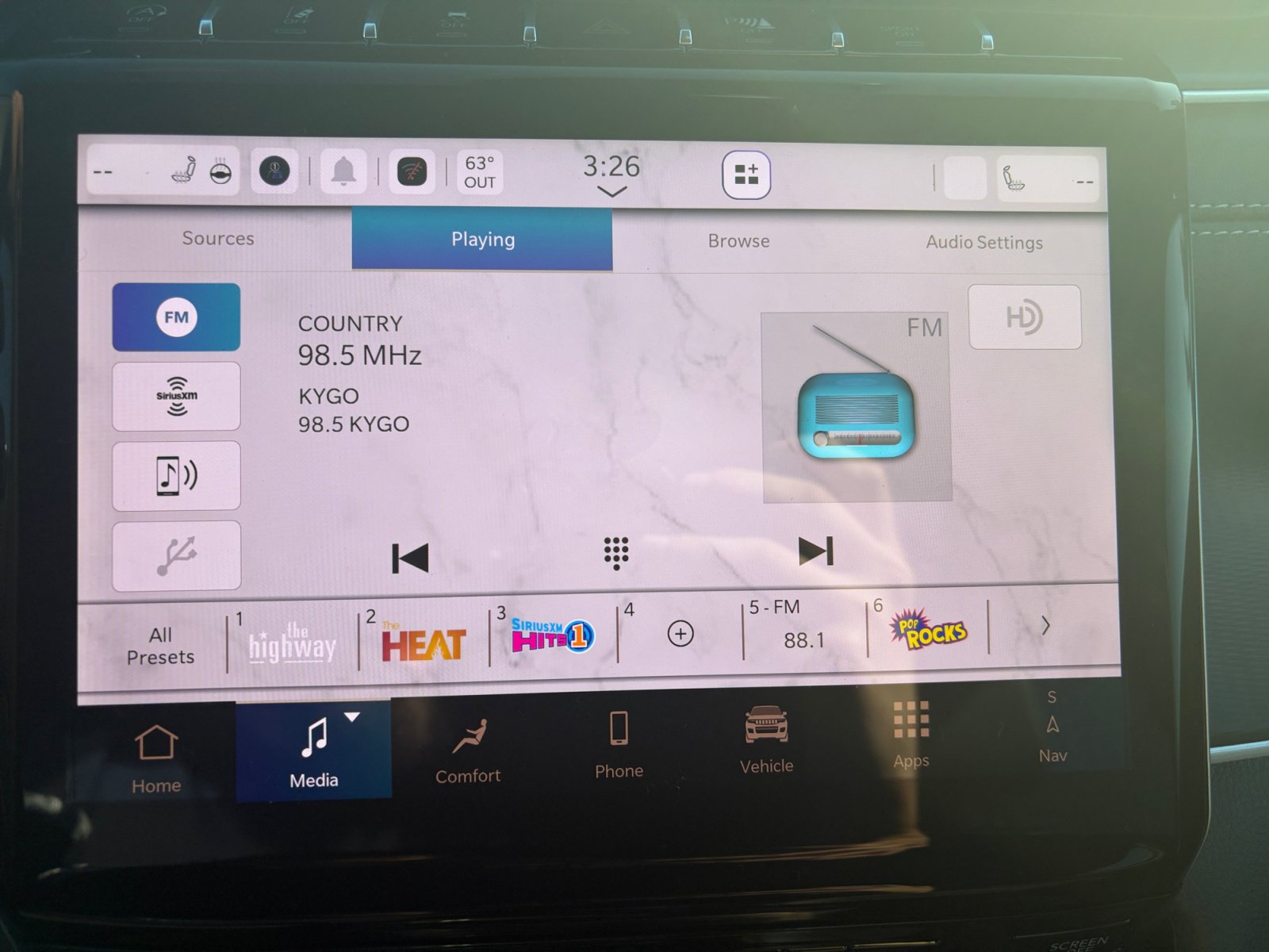 New 2027 Jeep Grand Cherokee Laredo X AWD/4WD image 22