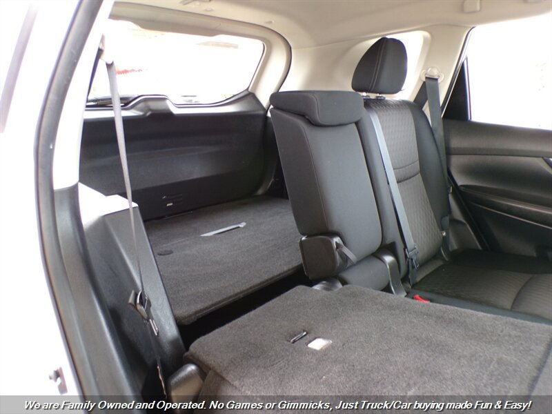 Used 2020 Nissan Rogue SV AWD/4WD image 23