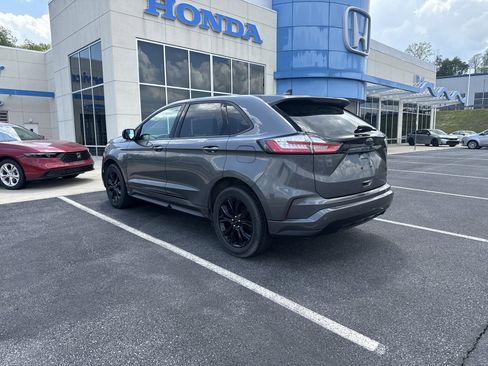 Used 2022 Ford Edge SE w/ Black Appearance Package AWD/4WD image 3