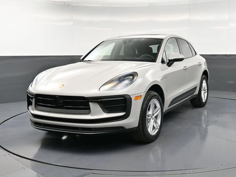 New 2026 Porsche Macan AWD/4WD image 1