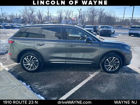 Certified 2022 Lincoln Corsair AWD w/ Equipment Group 101A image 8