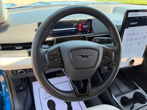 Used 2025 Ford Mustang Mach-E Premium AWD/4WD image 17