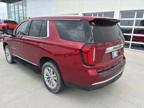 Used 2023 GMC Yukon SLT w/ SLT Premium Package AWD/4WD image 5
