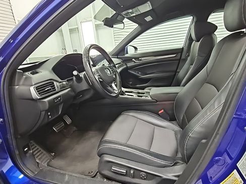 Used 2018 Honda Accord Sport image 11