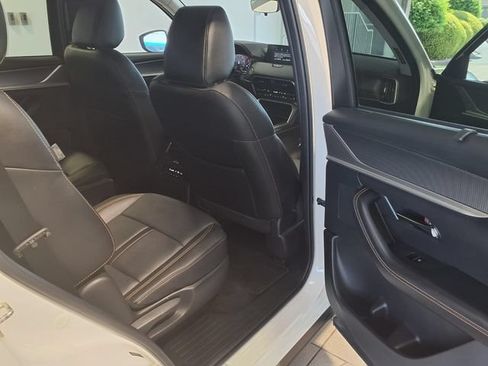 Used 2024 MAZDA CX-90 Plug-In Hybrid w/ Preferred AWD/4WD image 31