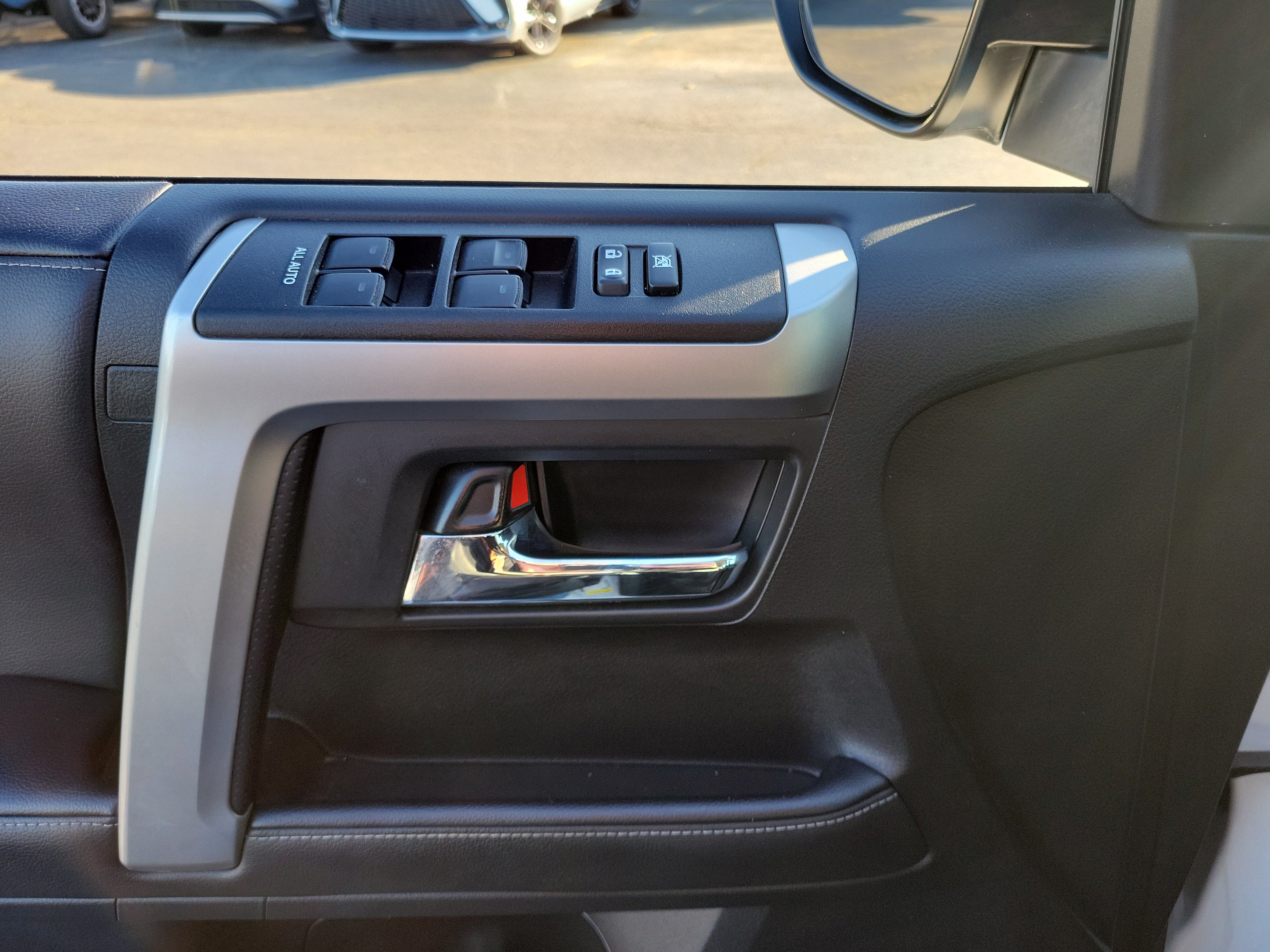 Used 2024 Toyota 4Runner SR5 AWD/4WD image 17