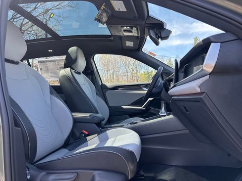 New 2026 Volkswagen Tiguan SE R-Line AWD/4WD image 15