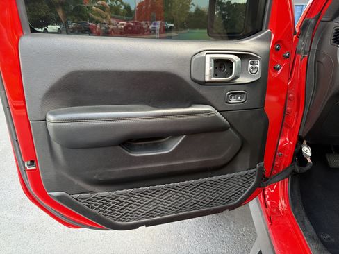 Used 2019 Jeep Wrangler Unlimited Rubicon AWD/4WD image 23