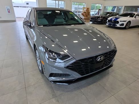 Used 2023 Hyundai Sonata SEL FWD image 3