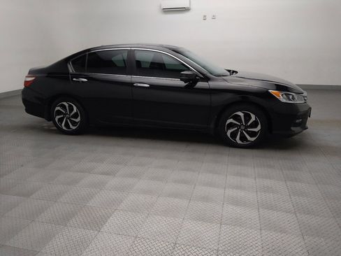 Used 2017 Honda Accord EX-L image 11