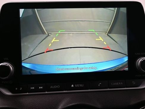 Used 2024 Nissan Sentra SV FWD image 15