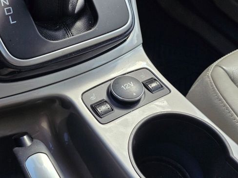 Used 2013 Ford C-MAX SEL image 23