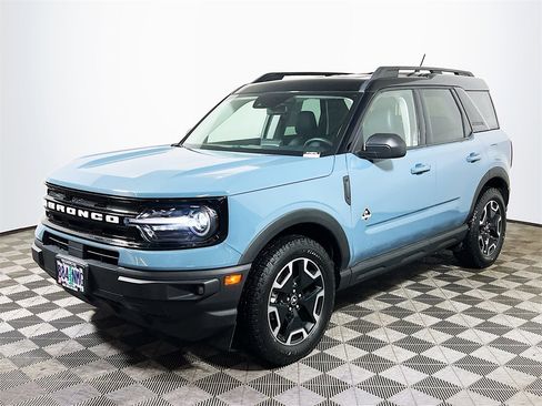 Used 2021 Ford Bronco Sport Outer Banks w/ Outer Banks Package (96D) image 4