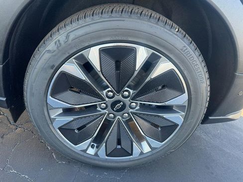 New 2026 Chevrolet Blazer EV LT image 6