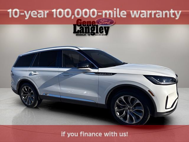 Used 2025 Lincoln Aviator Reserve w/ Illumination Package AWD/4WD image 8