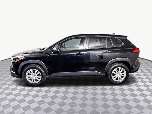 Used 2024 Toyota Corolla Cross L image 6