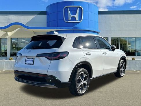Certified 2023 Honda HR-V EX-L image 2