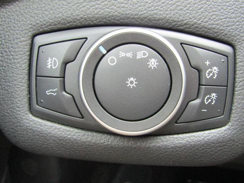 Used 2018 Ford Escape SE image 17