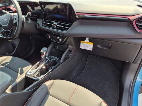 Used 2025 Chevrolet TrailBlazer RS w/ Driver Confidence Package FWD image 19
