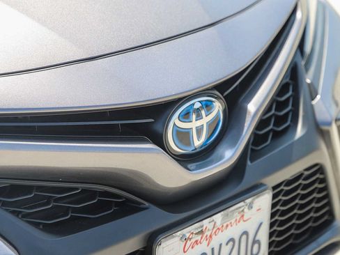 Used 2024 Toyota Camry SE w/ Audio Upgrade Package FWD image 5