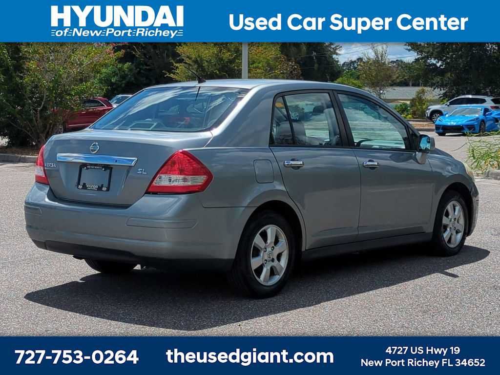 Used 2011 Nissan Versa Sedan FWD image 5