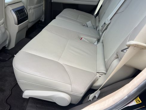 Used 2019 Lexus GX 460 Premium w/ Premium Package AWD/4WD image 29
