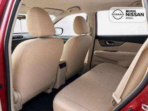 Used 2016 Nissan Rogue S FWD image 13