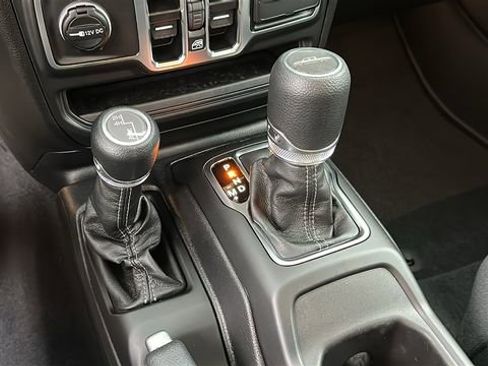 New 2026 Jeep Gladiator Sport image 16