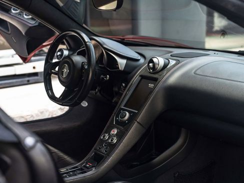 Used 2014 McLaren MP4-12C Spider RWD image 17