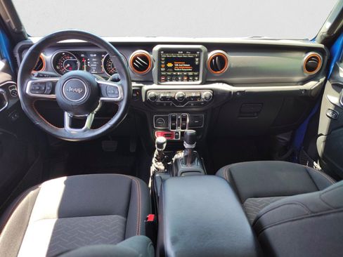 Used 2023 Jeep Gladiator Mojave w/ Cold Weather Group AWD/4WD image 12
