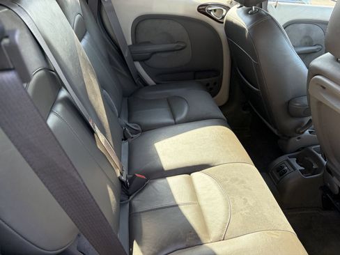 Used 2004 Chrysler PT Cruiser Limited FWD image 10