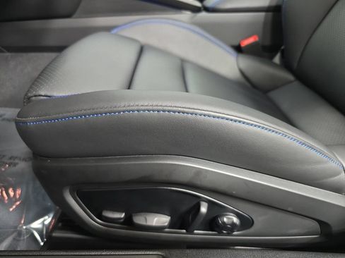 Used 2025 Porsche 911 Carrera S RWD image 23